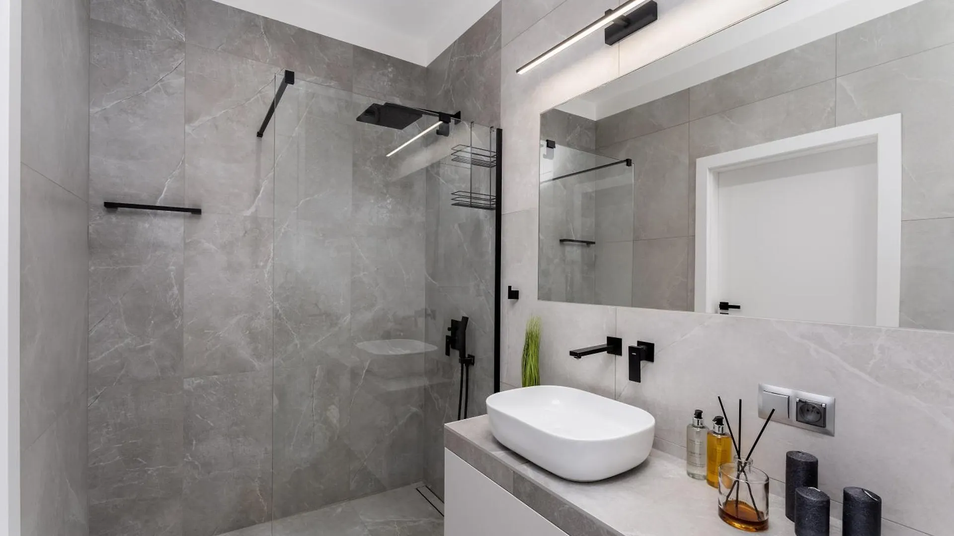 Quantum Premium Apartment & Free Parking! Krakow 0*,  Poland
