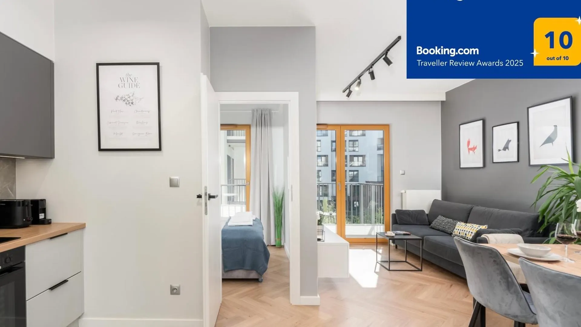 Quantum Premium Apartment & Free Parking! location